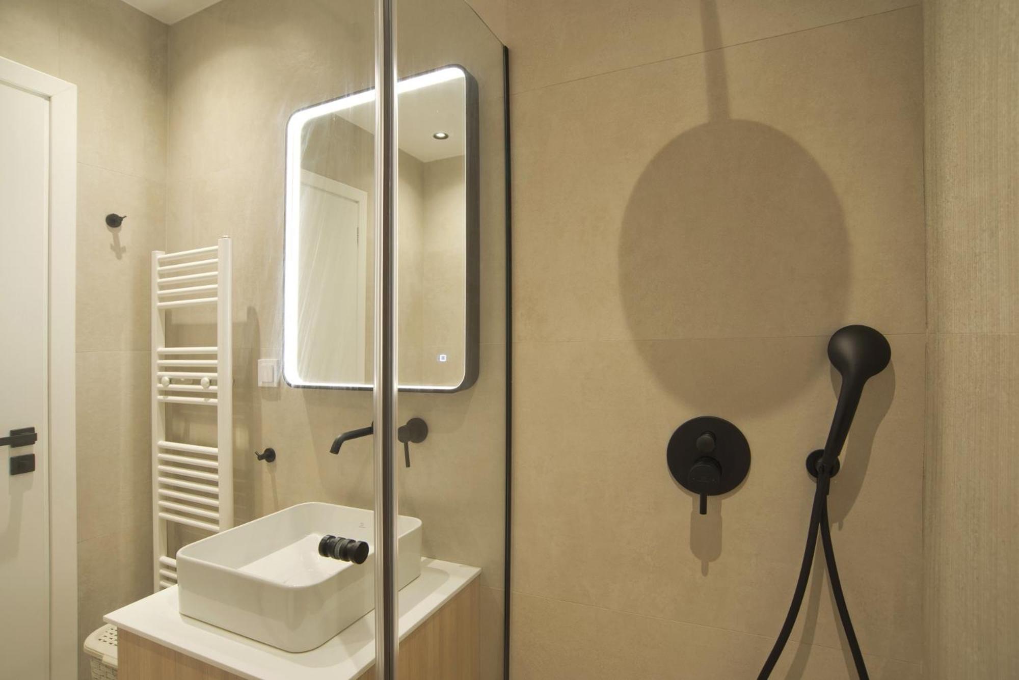Urban Allure Athene